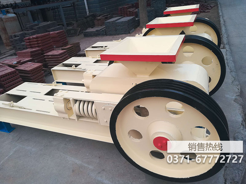 800目矿石磨粉机的价格是多少?