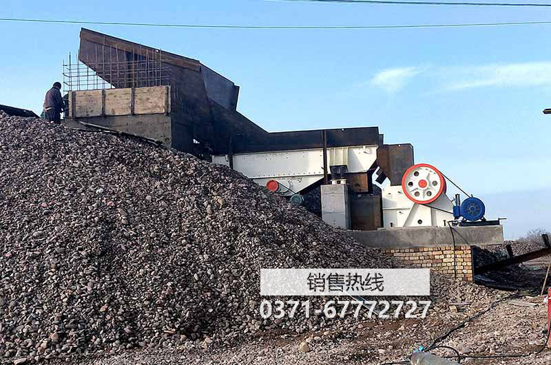 破碎生产线安装进行中!